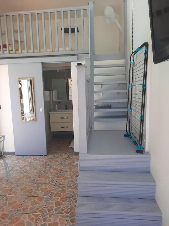 Studio Avec Piscine Privee, Idealement Situe Saint-Claude Сasa de vacaciones